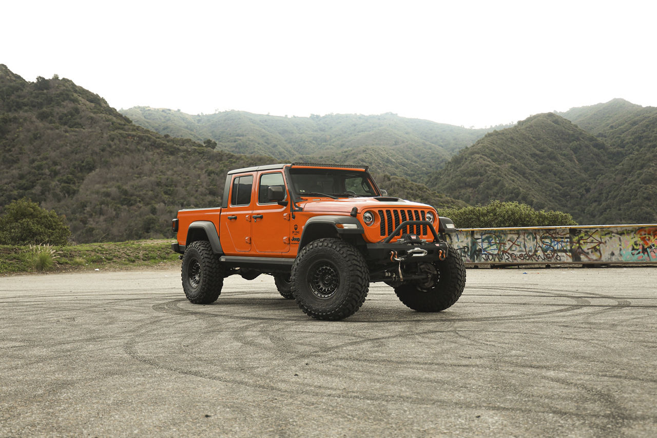 【激レアG-RAP】Black Rhino Runnin Blind 入手困難 2020 Jeep Gladiator - Black Rhino SAHARA - Black | Wheel Pros
